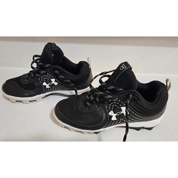 Youth Under Armour Baseball Cleats Size 2.5 Black Great Condition - Picture 1 of 8